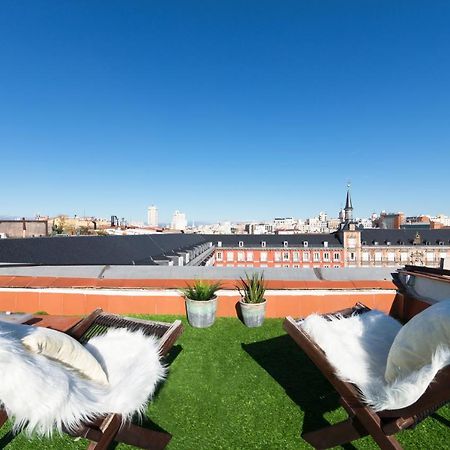 Historic Penthouse Plaza Mayor In Мадрид Екстериор снимка