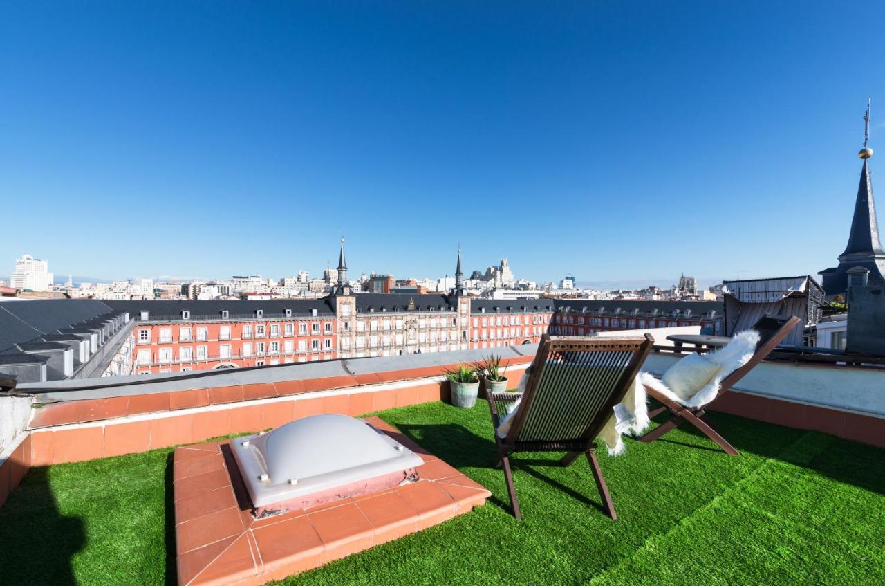 Historic Penthouse Plaza Mayor In Мадрид Екстериор снимка